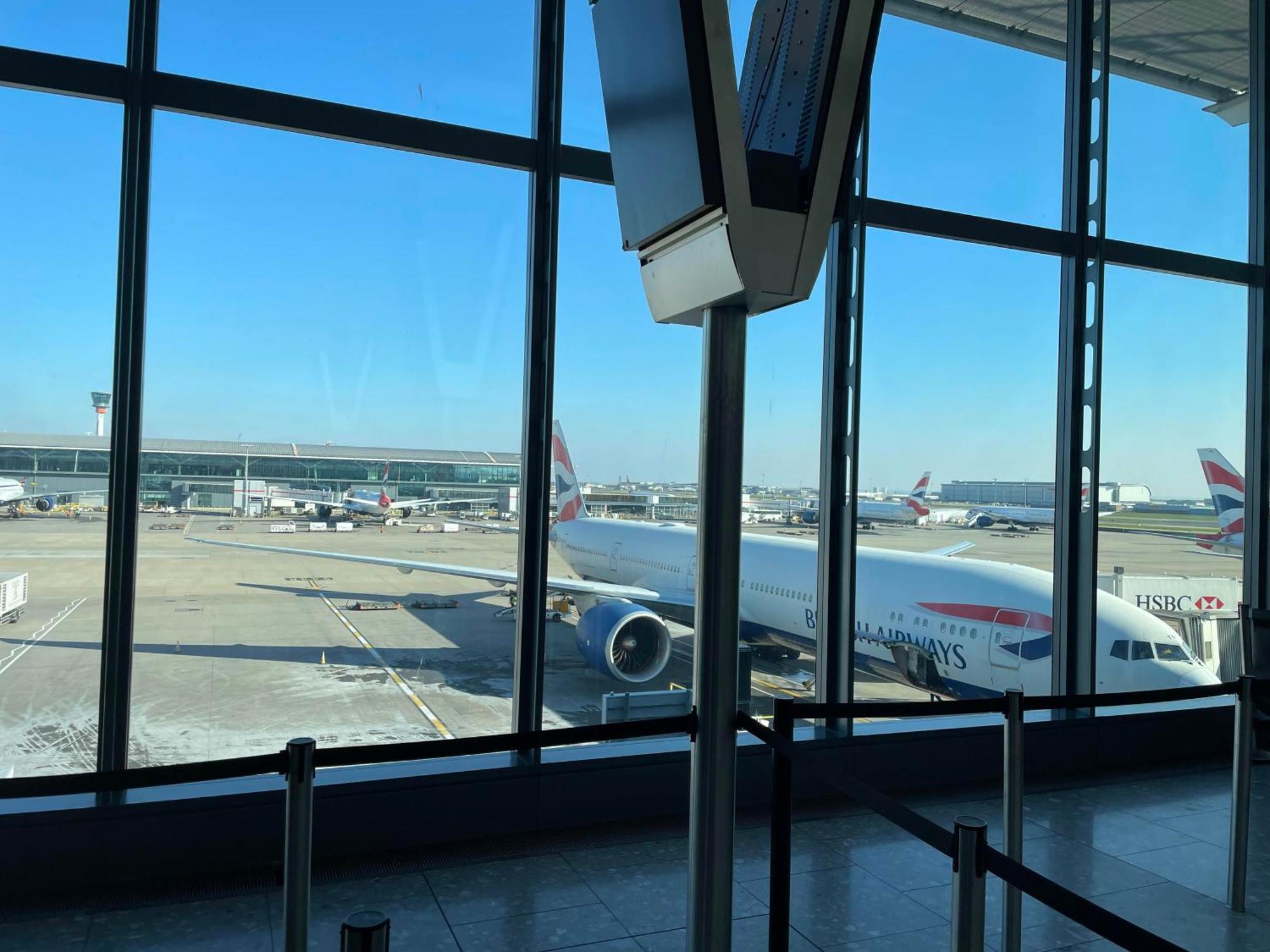 Unique London Heathrow Airport Cabin, Gated Free Parking, And Courtyard Hillingdon